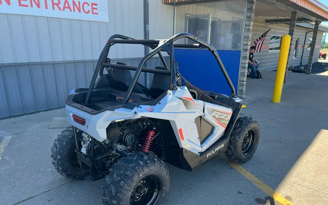 2024 Polaris RZR 200 EFI