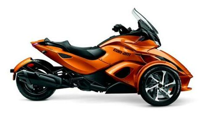 2014 Can-Am Spyder® ST-S SE5