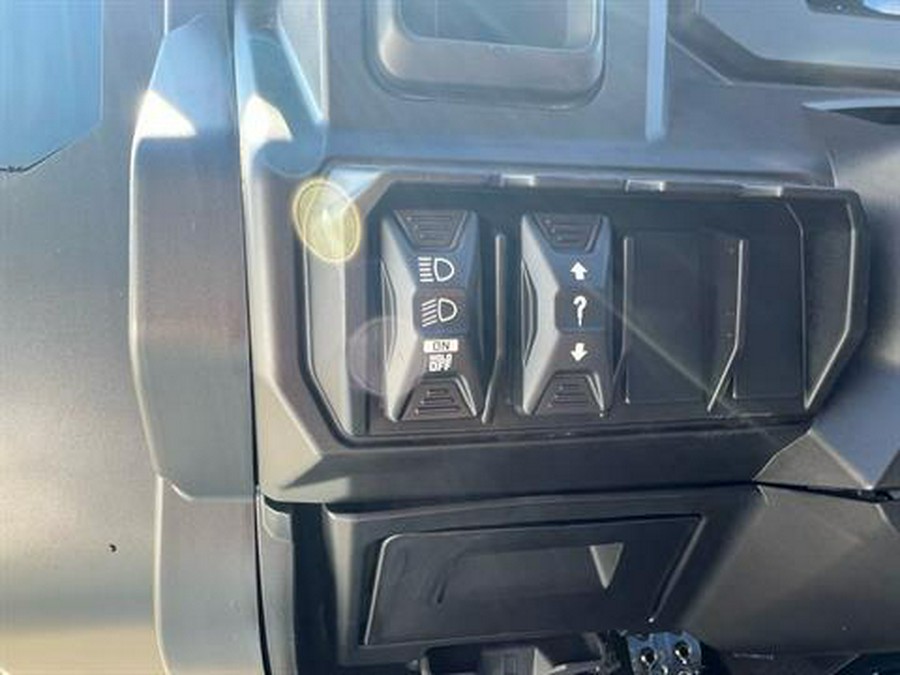 2026 Can-Am Defender MAX XT HD11 with 10.25 in. touchscreen display