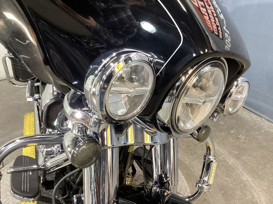 2014 Harley-Davidson® FLHXS - Street Glide® Special