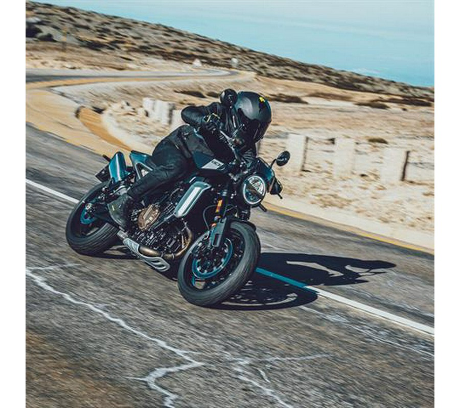 2027 Husqvarna Svartpilen 801 SE
