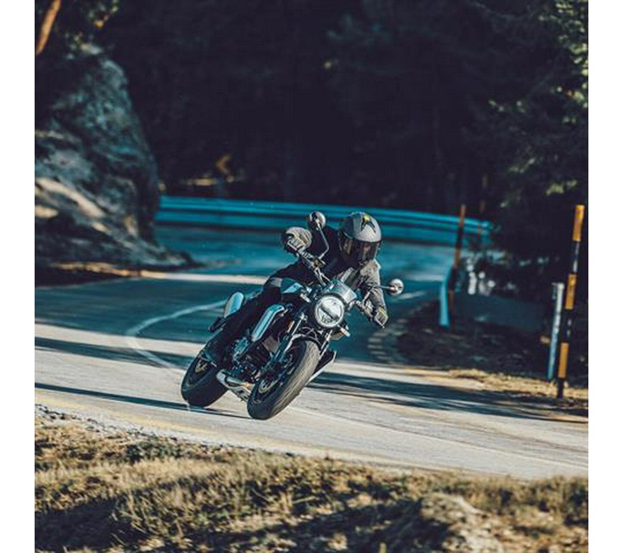 2027 Husqvarna Svartpilen 801 SE