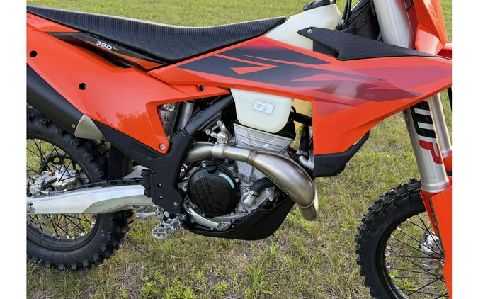 2027 350 XC-F - KTM