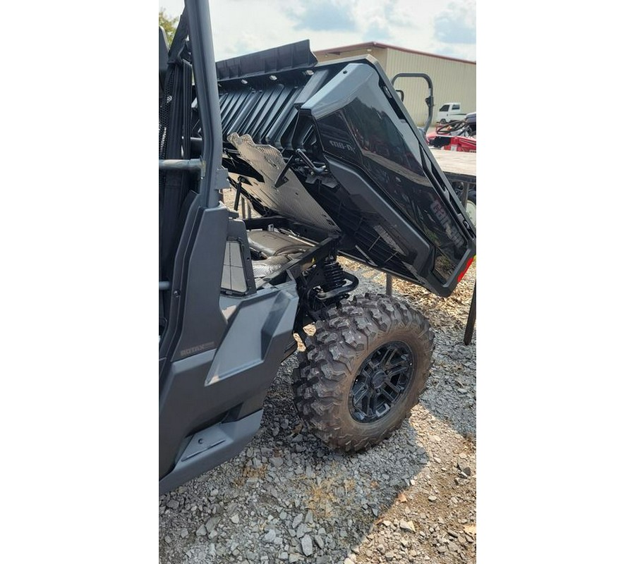 2025 Can-Am® Defender MAX Lone Star HD10