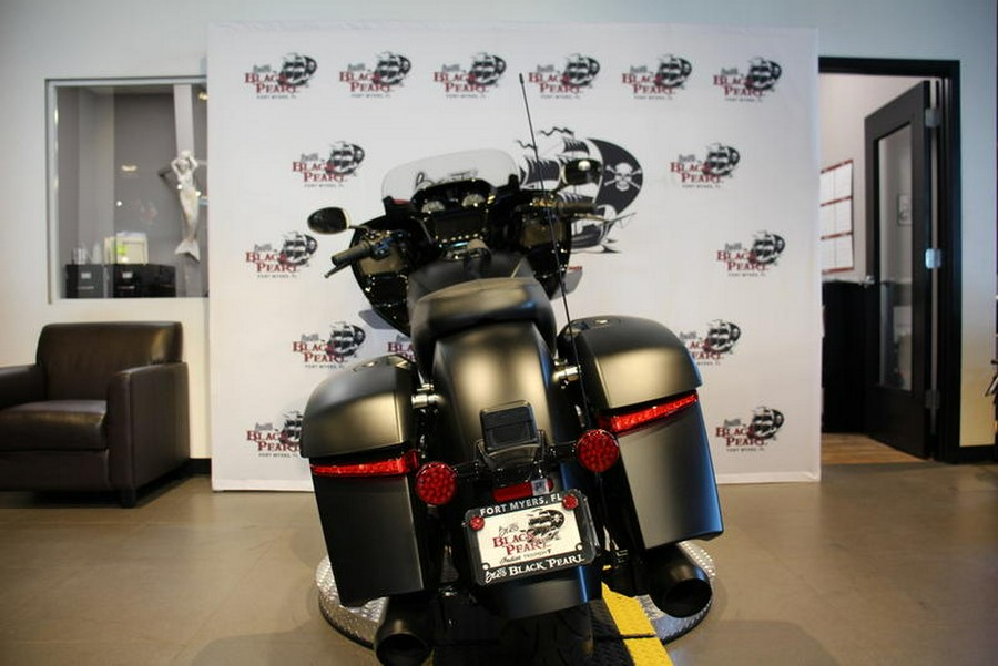 2026 Indian Motorcycle® CHALLENGER 112 BLACK SMOKE