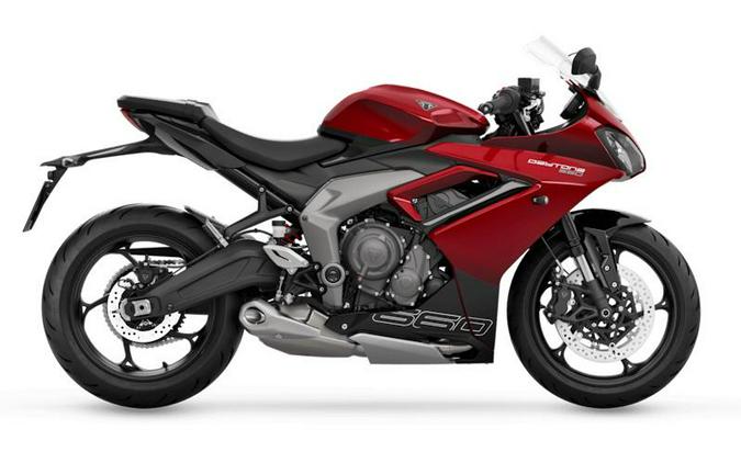 2026 Triumph Daytona 660 Carnival Red / Sapphire Black