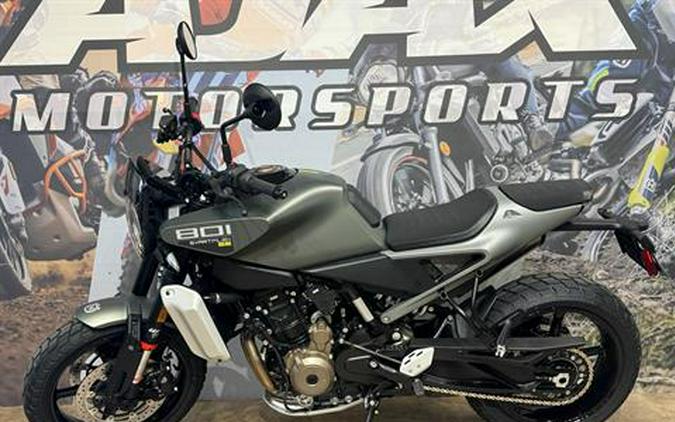 2027 Husqvarna Svartpilen 801 SE