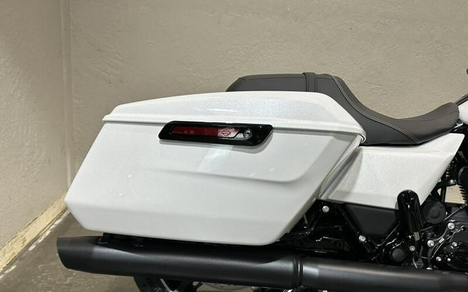 Harley-Davidson Street Glide® 2024 FLHX 84447277 WHITE ONYX PRL