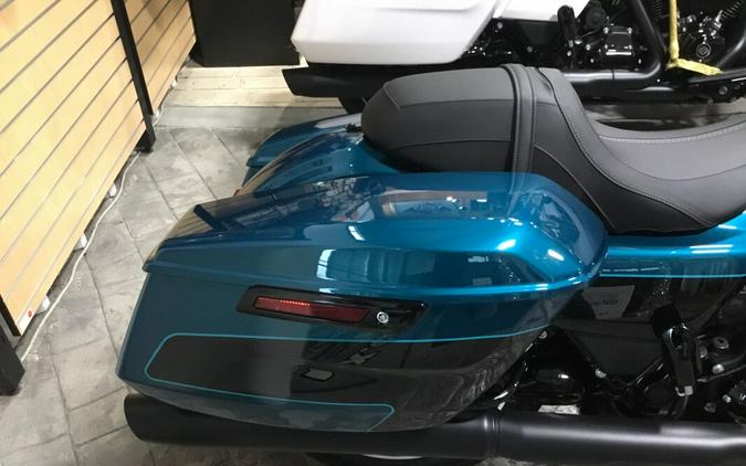 2026 Harley-Davidson® Road Glide® Teal Thunder / Vivid Black - Black