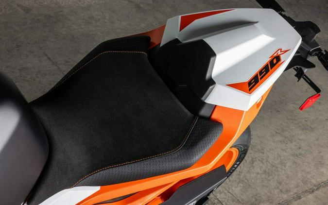 2026 KTM Duke 990 R