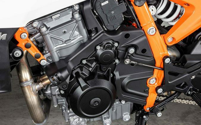 2026 KTM Duke 990 R