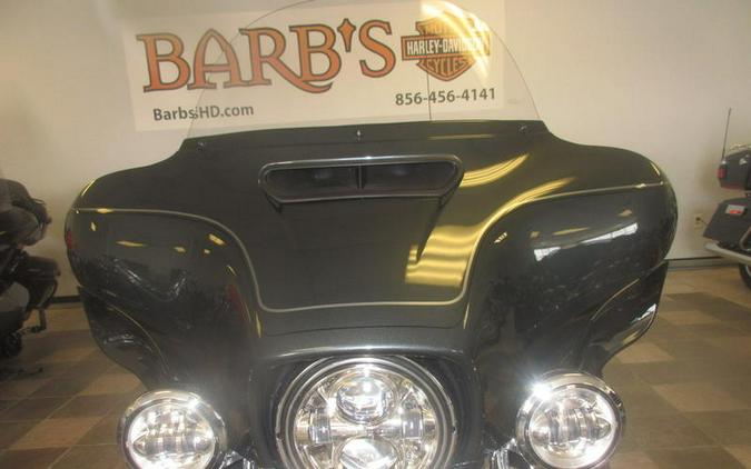 2025 Harley-Davidson® FLHTCUTG - Tri Glide® Ultra