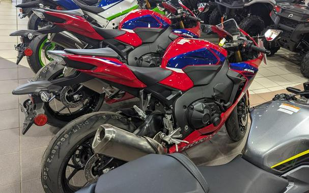 New 2023 HONDA CBR1000RR BASE