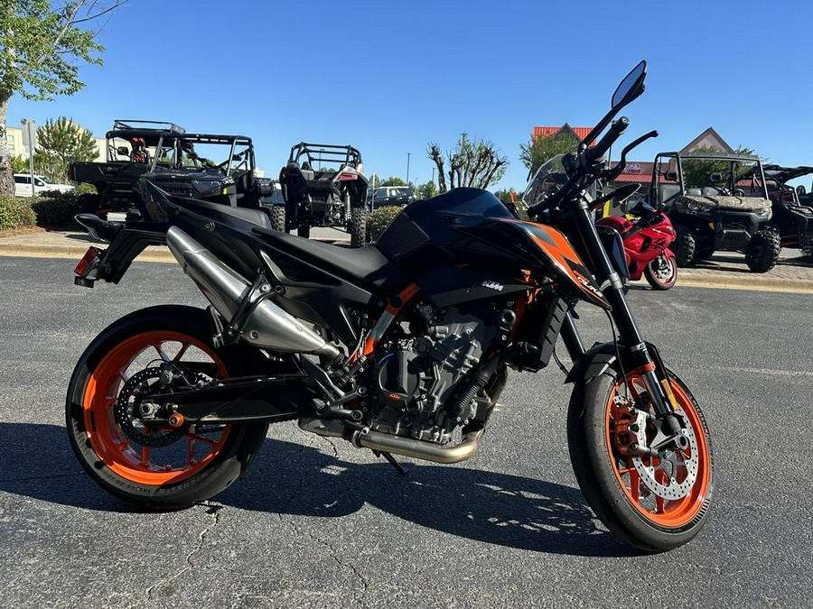 2022 KTM Duke 890 R