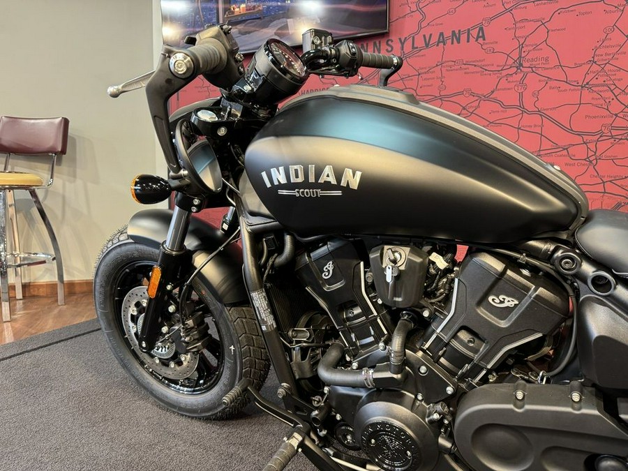 2025 Indian Motorcycle® Scout® Bobber Limited Black Smoke