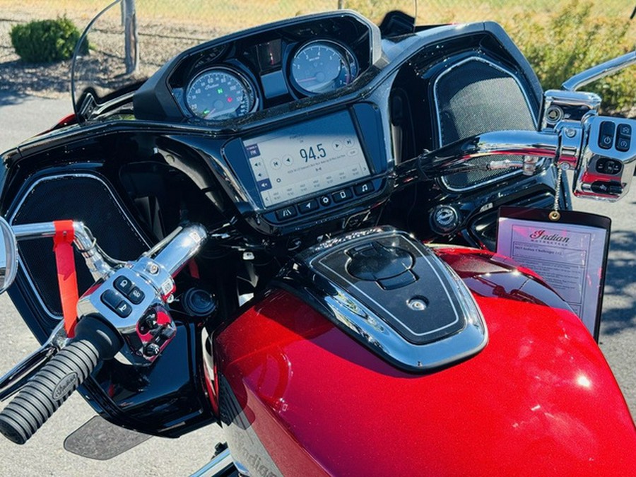 2025 Indian Challenger Limited 112 w/PowerBand Audio Sunset R