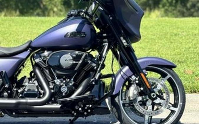 2025 Harley-Davidson FLHX - Street Glide