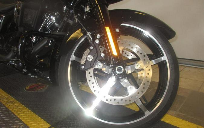 2025 Harley-Davidson® FLTRX - Road Glide®