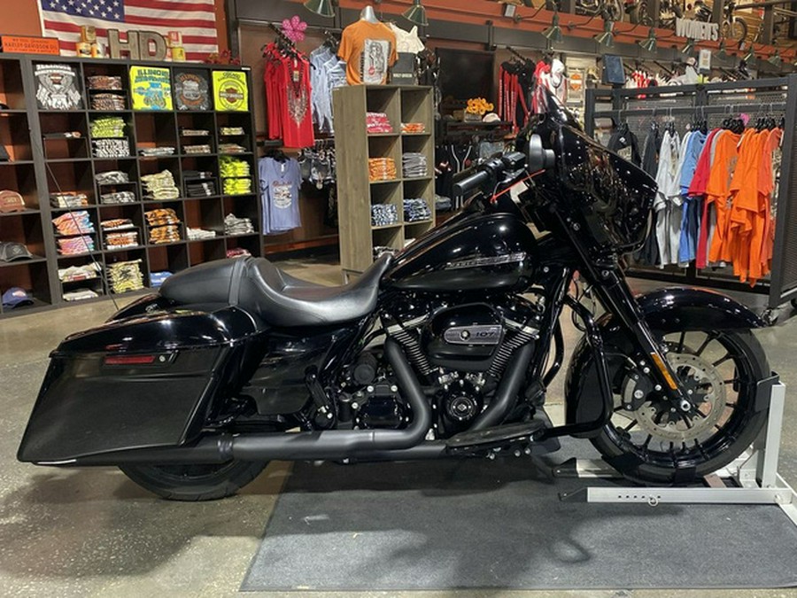 2018 Harley-Davidson FLHXS - Street Glide Special