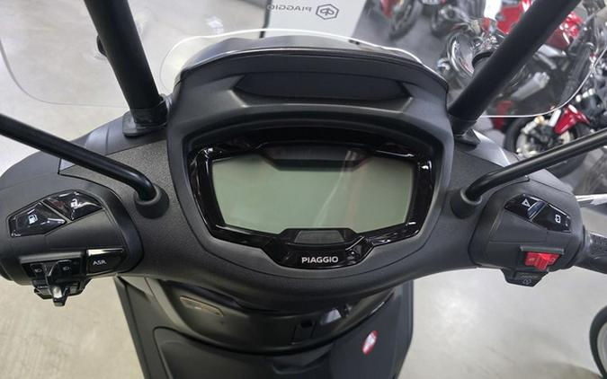 2027 Piaggio BV 400 25Th Anniversary