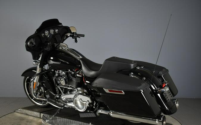 2022 Harley-Davidson Street Glide