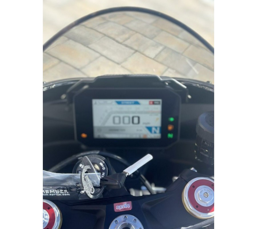 2024 Aprilia® RSV4 1100