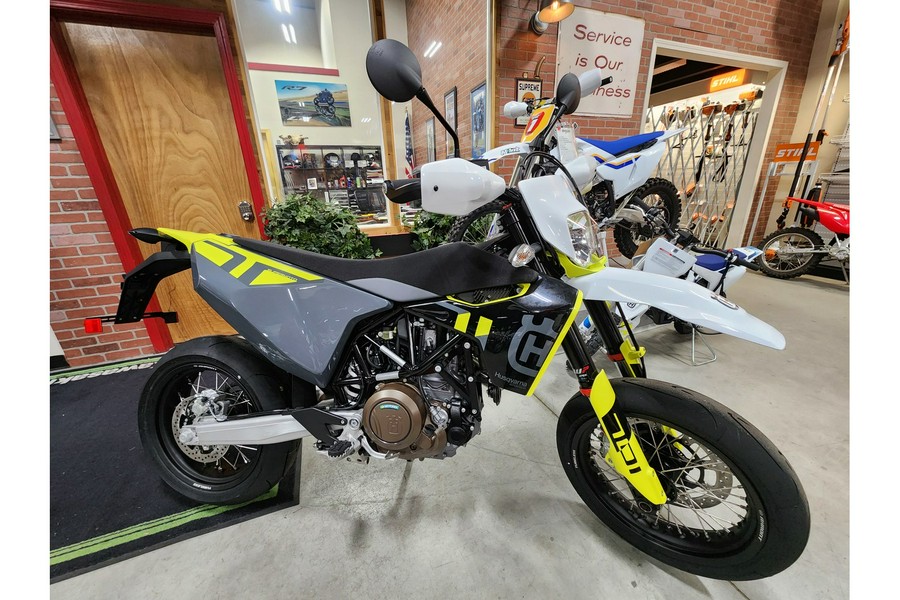 2024 Husqvarna Motorcycles 701 SUPERMOTO