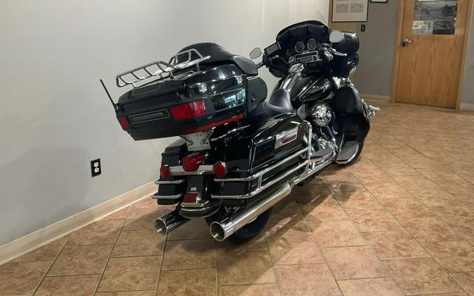 2008 Harley-Davidson®FLHTCU Electra Glide® Ultra Classic® Vivid Black