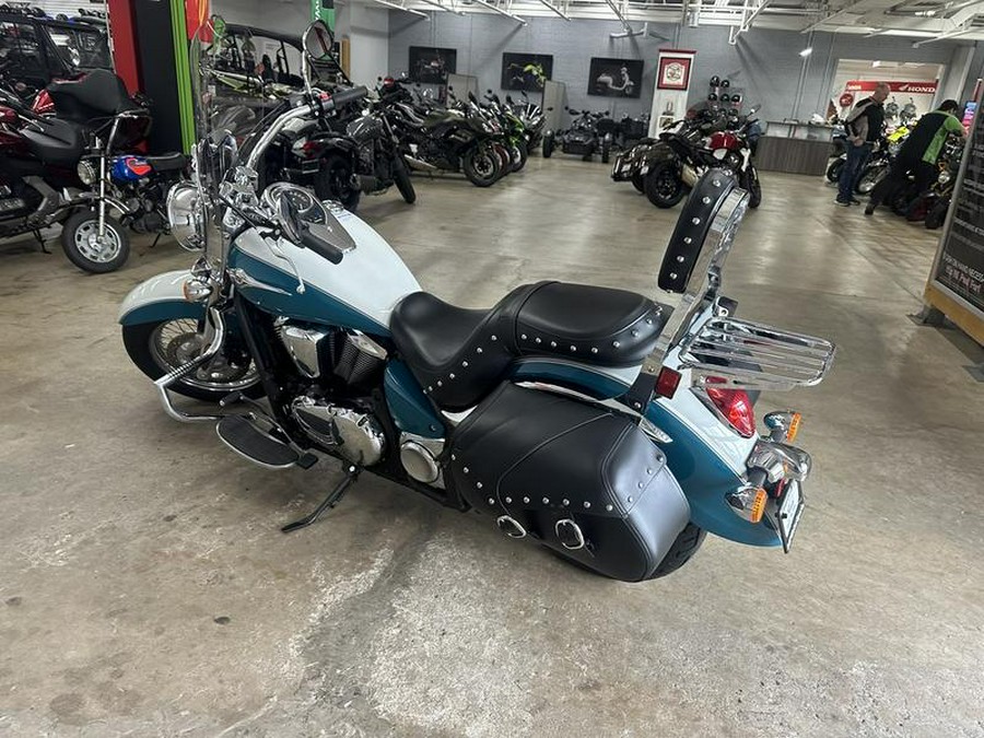 2022 Kawasaki Vulcan® 900 Classic LT