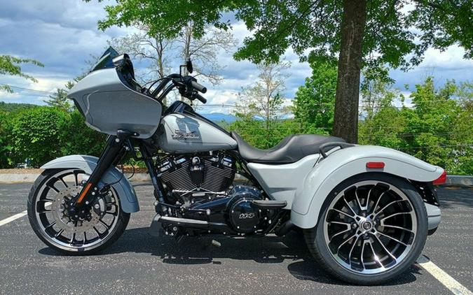 2025 Harley-Davidson FLTRT - Road Glide 3