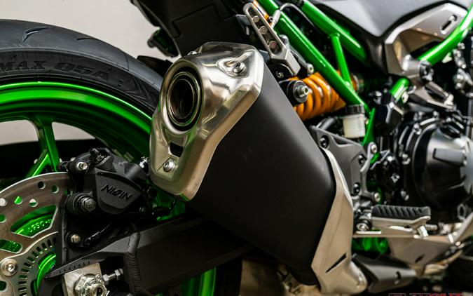 2025 Kawasaki Z900 SE ABS