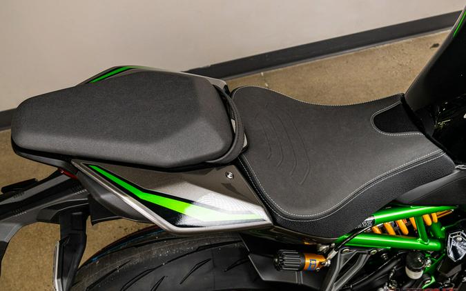 2025 Kawasaki Z900 SE ABS