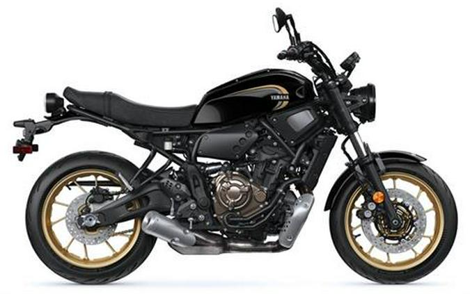2025 Yamaha XSR700