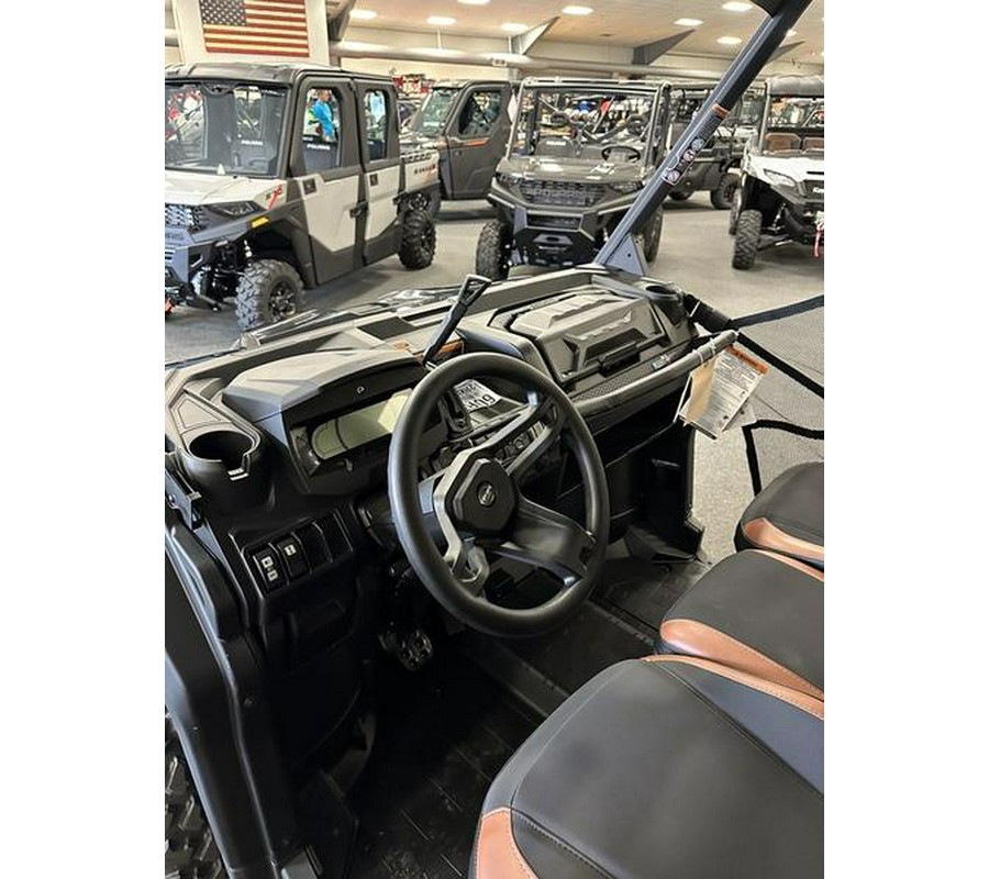 2025 Can-Am® Defender MAX Lone Star HD10