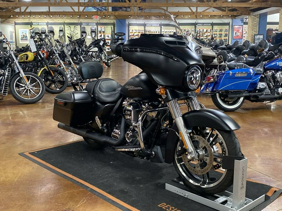 2017 Harley-Davidson FLHXS - Street Glide Special