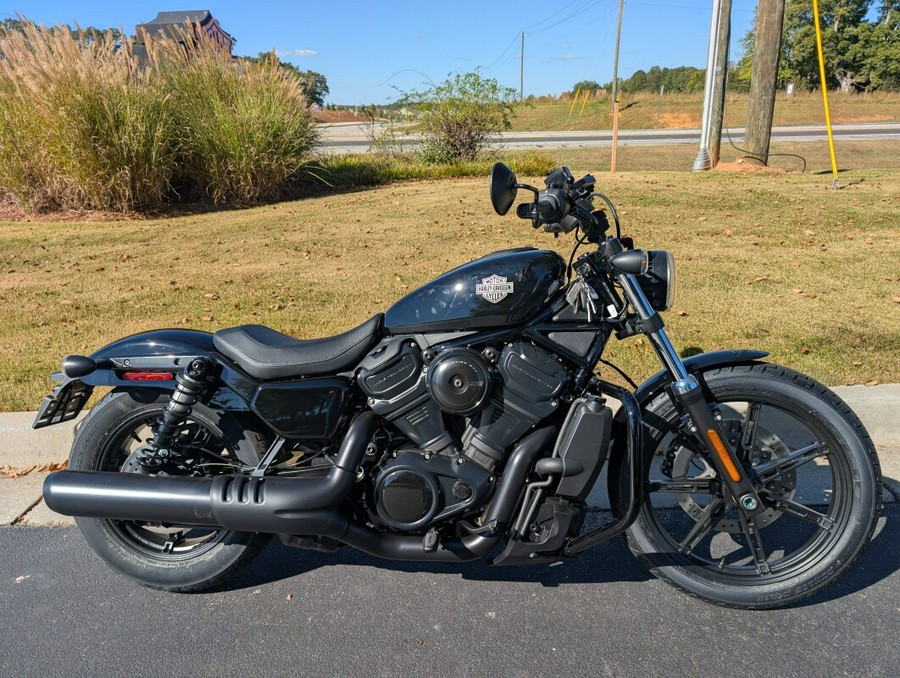 2025 Harley-Davidson® Nightster® Vivid Black