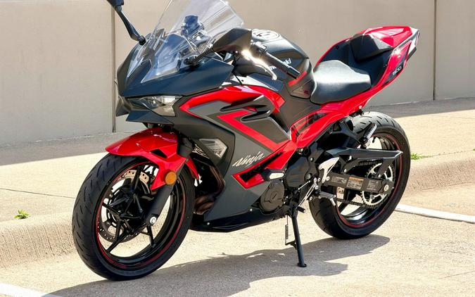 2025 Kawasaki Ninja® 500 SE ABS