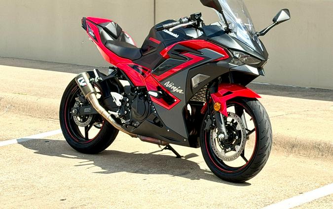 2025 Kawasaki Ninja® 500 SE ABS