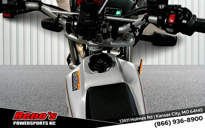 2025 Yamaha TW200