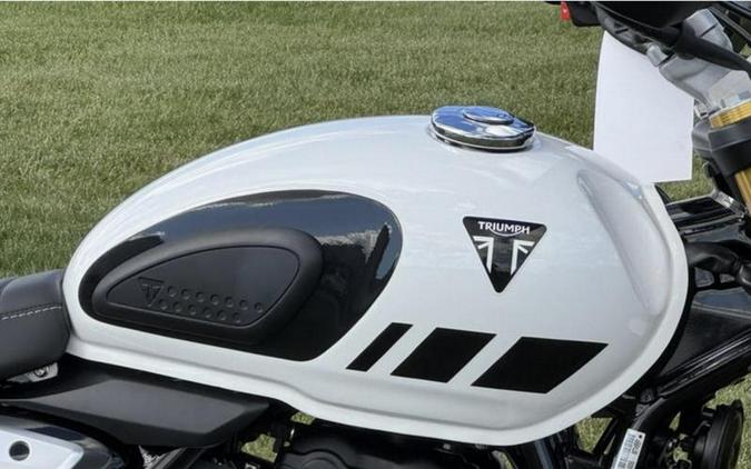 2026 Triumph Scrambler 400 XC Vanilla White