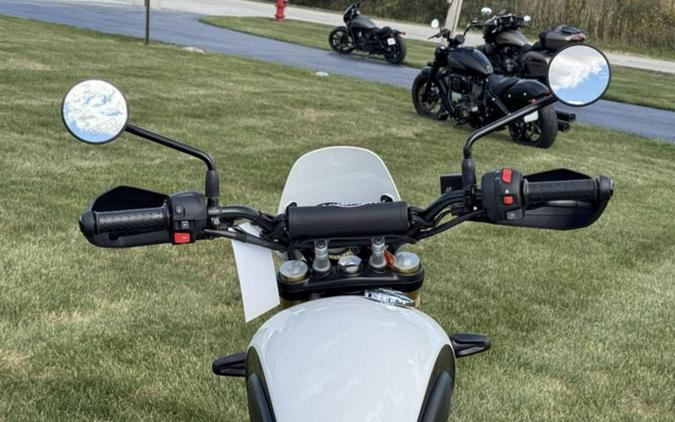 2026 Triumph Scrambler 400 XC Vanilla White