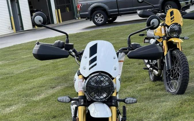 2026 Triumph Scrambler 400 XC Vanilla White