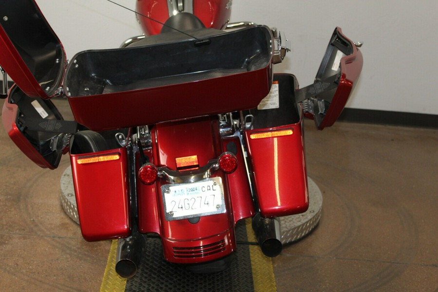 Harley-Davidson® Street Glide® 2019 Wicked Red