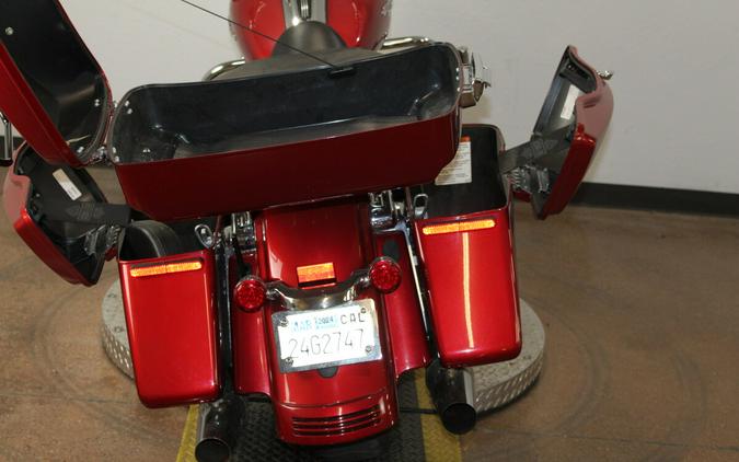 Harley-Davidson® Street Glide® 2019 Wicked Red