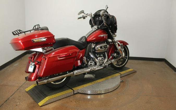 Harley-Davidson® Street Glide® 2019 Wicked Red