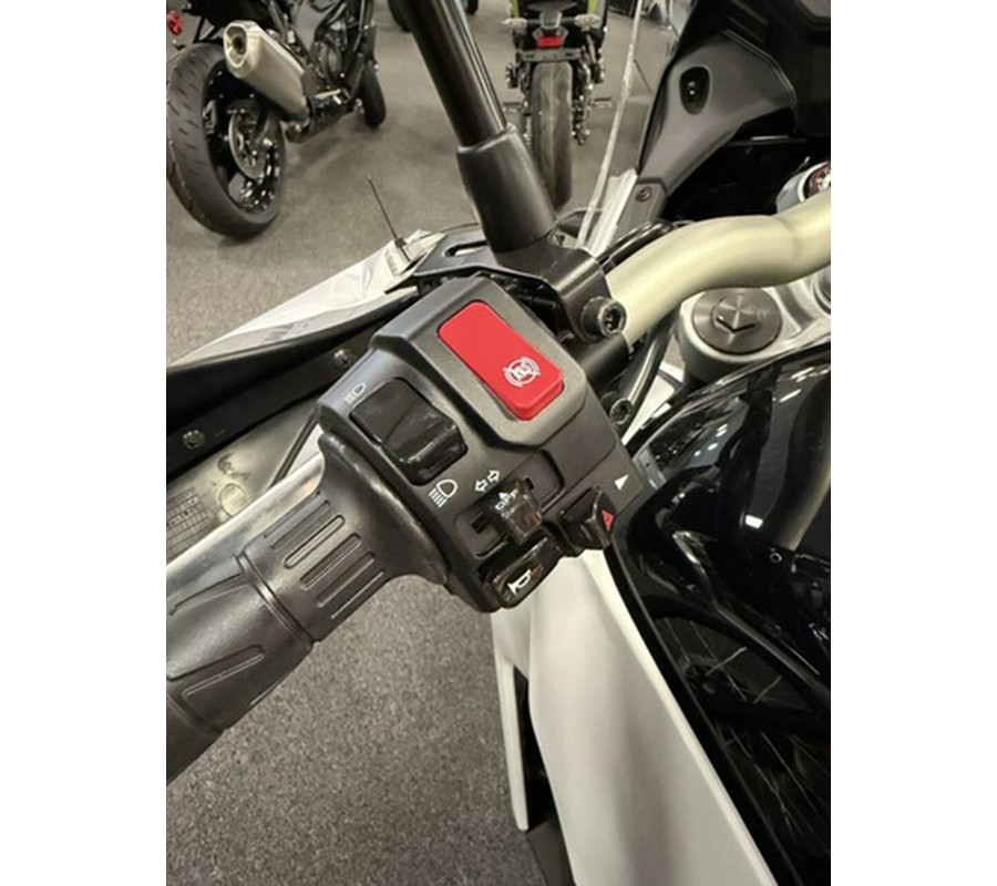 2026 Kawasaki KLE500 SE ABS