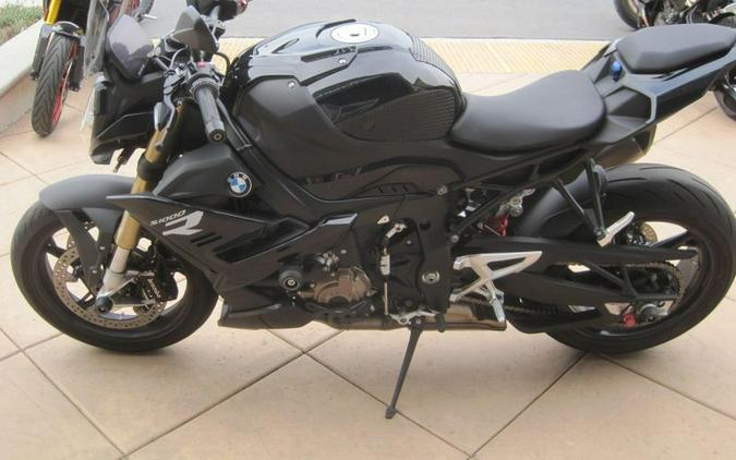 2024 BMW S 1000 R