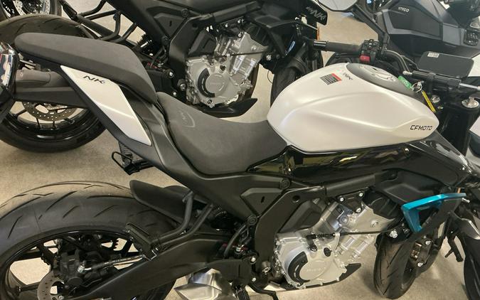 2026 CFMOTO 675NK