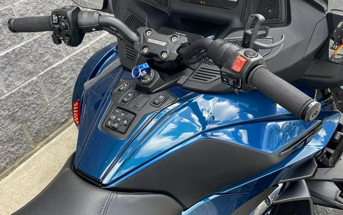 2022 Can-Am® Spyder RT Limited Dark Wheels