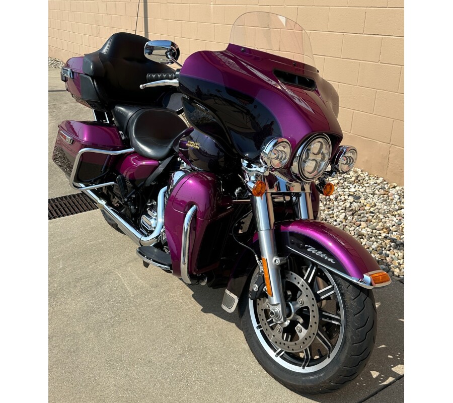 2016 Harley-Davidson Electra Glide® Ultra Classic® Low Custom Colour Purple Fire/Blackbe